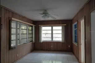 1906 Dudley Pl, Sarasota, FL 34235 - Photo 13