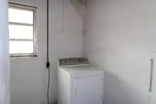 1906 Dudley Pl, Sarasota, FL 34235 - Photo 21