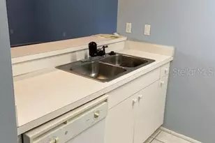 2121 Wood St, Sarasota, FL 34237 - Photo 7