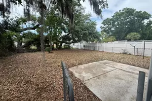 129 N Pompano Ave, Sarasota, FL 34237 - Photo 3