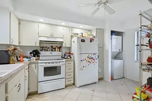 7130 Fairway Bend Ln, Sarasota, FL 34243 - Photo 17