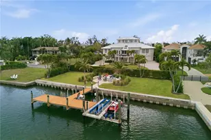 4034 Roberts Point Rd, Sarasota, FL 34242 - Photo 9