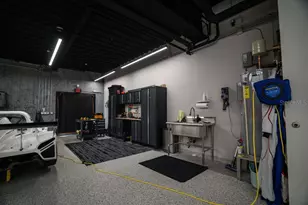 7045 N Tamiami Trl, Sarasota, FL 34243 - Photo 15