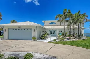 723 Key Royale Dr, Holmes Beach, FL 34217 - Photo 71