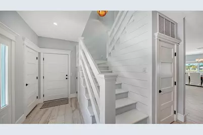 723 Key Royale Drive, Holmes Beach, FL 34217 - Photo 33