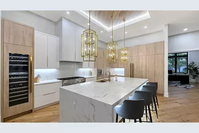 413 Island Circle, Sarasota, FL 34242 - Photo 9