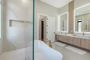 413 Island Cir, Sarasota, FL 34242 - Photo 21