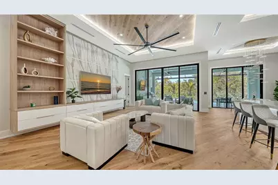 413 Island Circle, Sarasota, FL 34242 - Photo 5