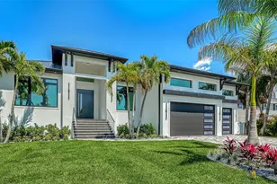 413 Island Cir, Sarasota, FL 34242 - Photo 1