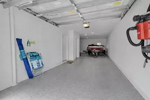 5589 Cannes Cir, Sarasota, FL 34231 - Photo 3