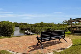 5589 Cannes Cir, Sarasota, FL 34231 - Photo 29