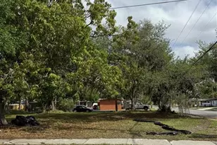 1781 29th St, Sarasota, FL 34234 - Photo 1