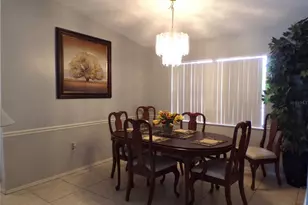 7102 12th Ct E, Sarasota, FL 34243 - Photo 9