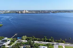217 9th St E, Bradenton, FL 34208 - Photo 27