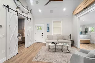 217 9th St E, Bradenton, FL 34208 - Photo 7