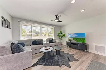 339 Suwanee Avenue, Sarasota, FL 34243 - Photo 3