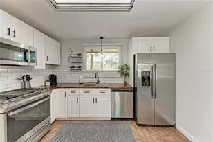 339 Suwanee Ave, Sarasota, FL 34243 - Photo 7