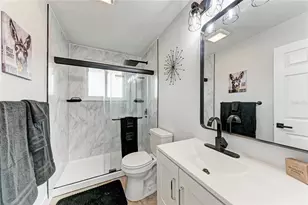 339 Suwanee Ave, Sarasota, FL 34243 - Photo 15