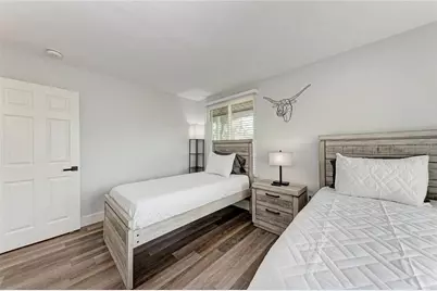 339 Suwanee Avenue, Sarasota, FL 34243 - Photo 13