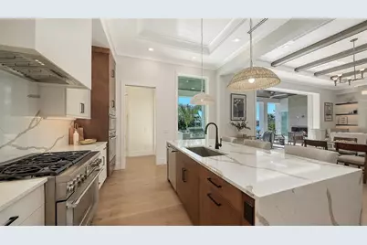 558 Venice Lane, Sarasota, FL 34242 - Photo 17