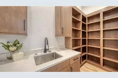 558 Venice Lane, Sarasota, FL 34242 - Photo 35