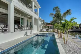 558 Venice Ln, Sarasota, FL 34242 - Photo 73