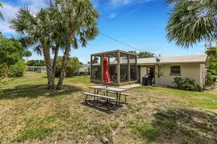 3174 Regatta Cir, Sarasota, FL 34231 - Photo 25
