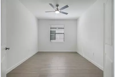 19232 Gentry Place, Estero, FL 33928 - Photo 9