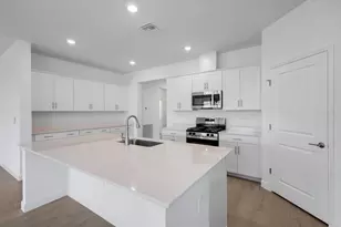 19232 Gentry Pl, Estero, FL 33928 - Photo 7