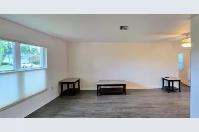 3801 Kingston Boulevard, Sarasota, FL 34238 - Photo 9
