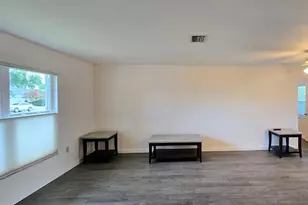 3801 Kingston Blvd, Sarasota, FL 34238 - Photo 9