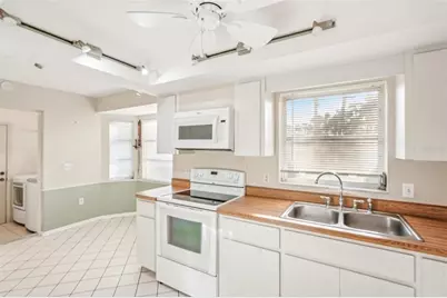 7145 Bright Creek Drive #33, Sarasota, FL 34231 - Photo 11
