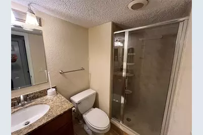 2740 Coconut Bay Ln Lane #317, Sarasota, FL 34237 - Photo 9