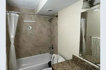 2740 Coconut Bay Ln Lane #317, Sarasota, FL 34237 - Photo 7