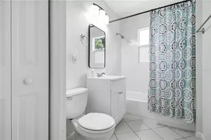 2134 Hively St, Sarasota, FL 34231 - Photo 9