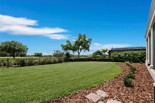 3129 Founders Club Dr, Sarasota, FL 34240 - Photo 57