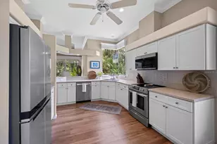 542 Misty Pine Dr, Venice, FL 34292 - Photo 9