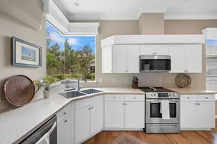 542 Misty Pine Dr, Venice, FL 34292 - Photo 11