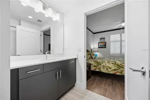 1703 N Tamiami Trl, Sarasota, FL 34234 - Photo 21