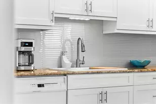 6708 Sarasea Cir, Sarasota, FL 34242 - Photo 29