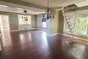 814 26th St W, Bradenton, FL 34205 - Photo 5