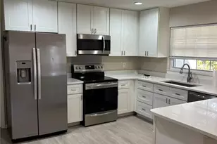 2012 5th St W, Palmetto, FL 34221 - Photo 9