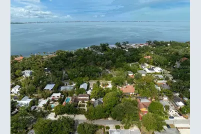 2403 Hickory Avenue, Sarasota, FL 34234 - Photo 9