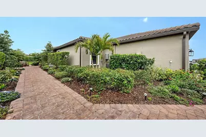 10089 Morning Mist Ln Lane, Sarasota, FL 34241 - Photo 3