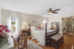 3951 Country View Dr, Sarasota, FL 34233 - Photo 9