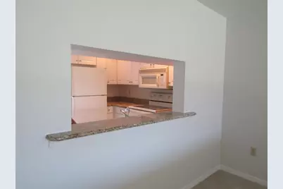 3010 Ringwood Meadow #6, Sarasota, FL 34235 - Photo 5