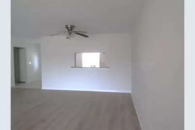 3010 Ringwood Meadow #6, Sarasota, FL 34235 - Photo 9