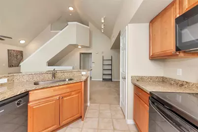 5560 Rosehill Road #201, Sarasota, FL 34233 - Photo 13