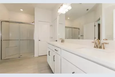 1250 Spinnaker Drive, Lakeland, FL 33805 - Photo 9