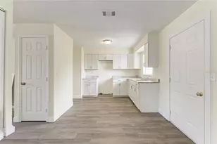 3012 Clay Cir, Sarasota, FL 34234 - Photo 5